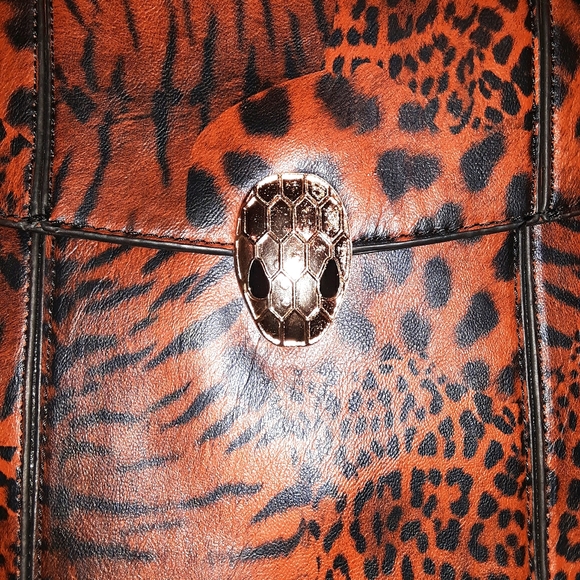 NWOT Animal print purse with gold - Picture 4 of 5